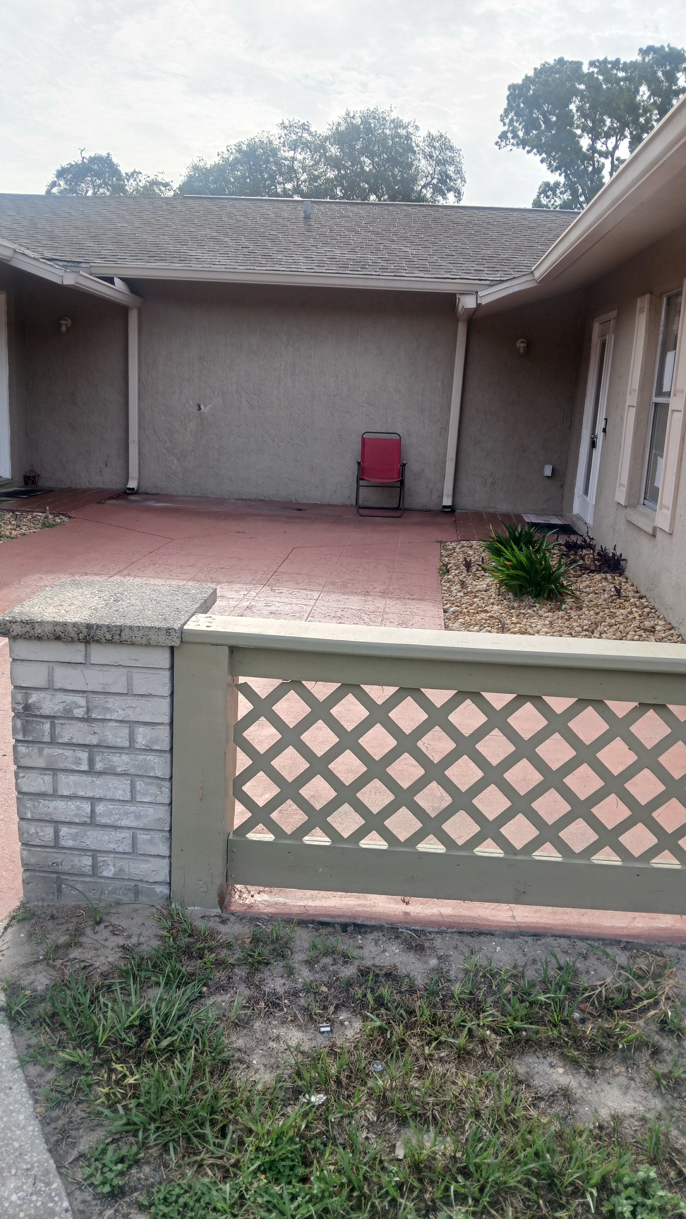 1374 Giles Ave – photo 2