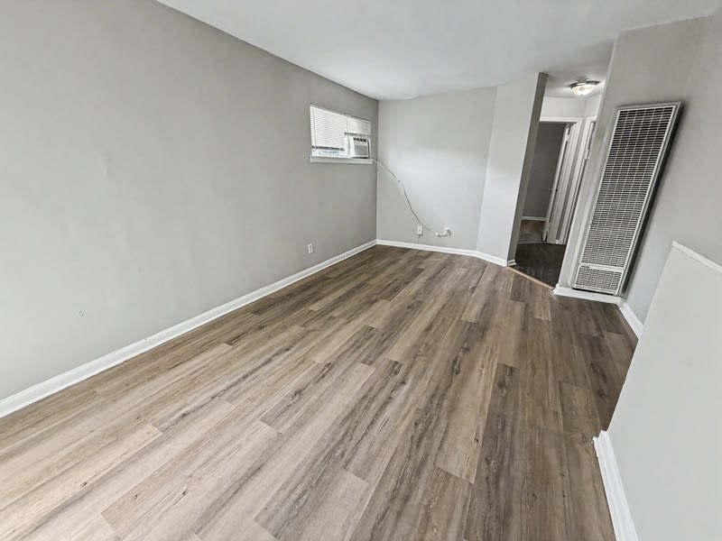 2086 Hubert Avenue 2 – photo 1