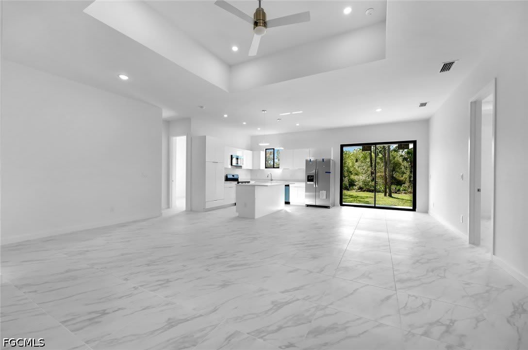 846 Cadis Street E – photo 5
