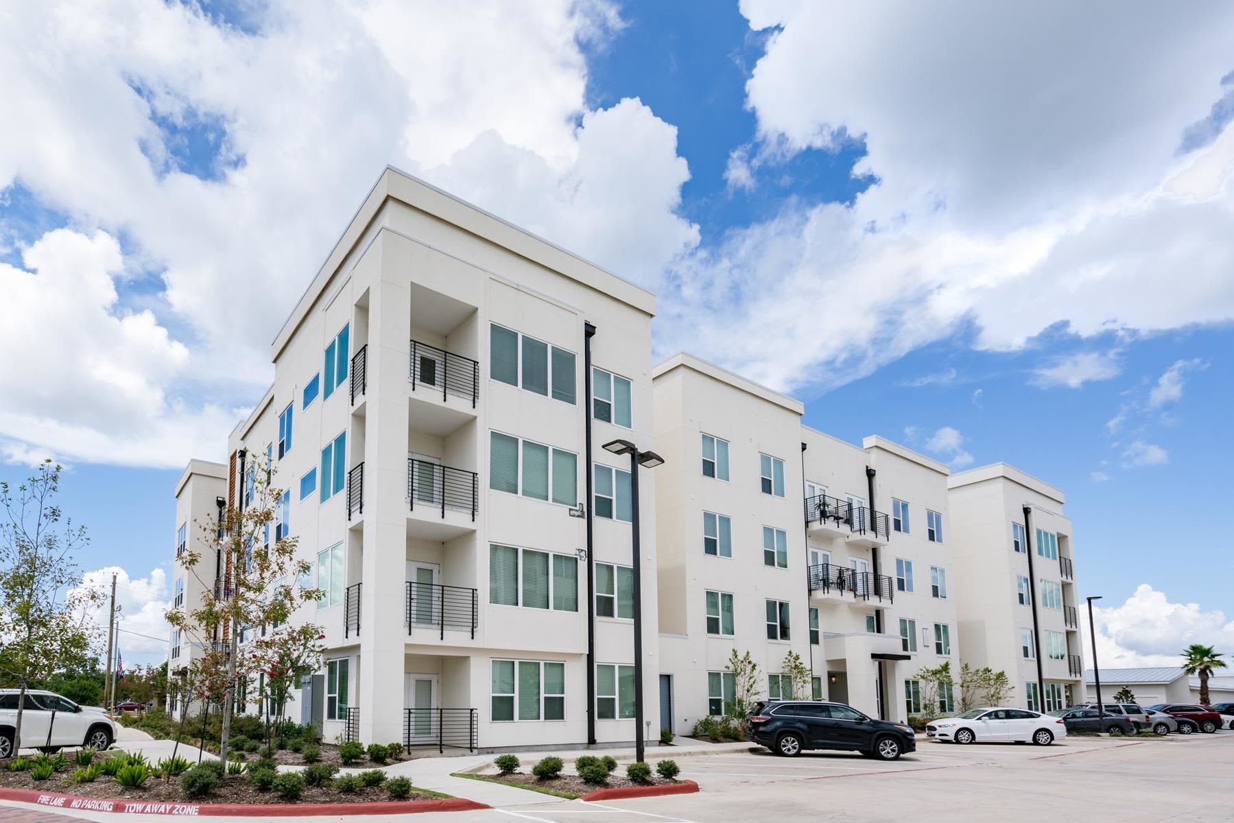 Marina Bend at Clear Creek Apartments – photo 2