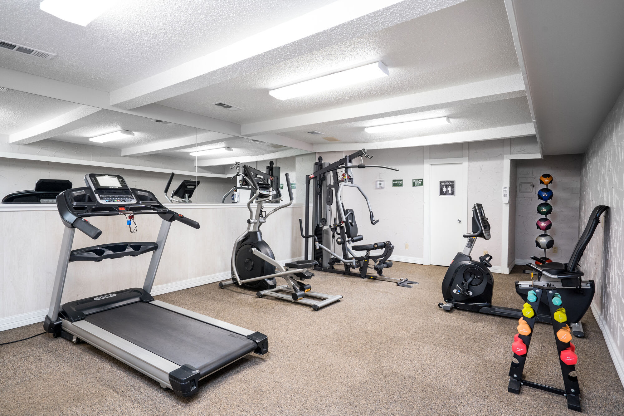 Fox Hall Apartments – photo 4