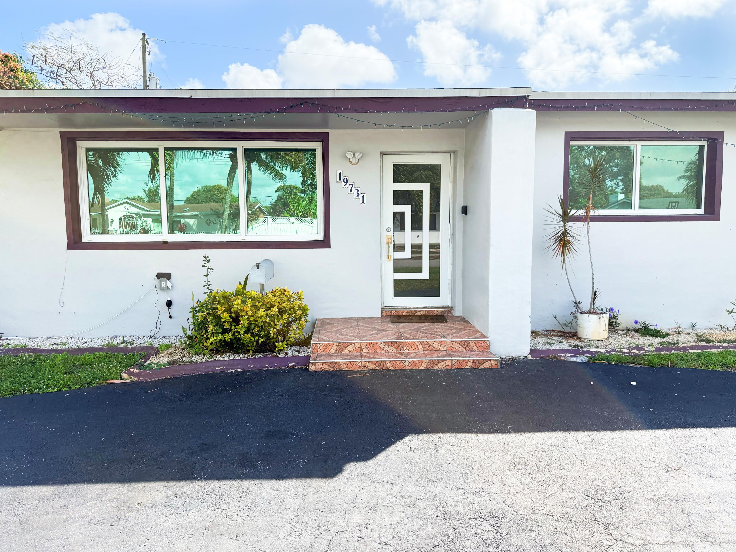 19731 NW 4TH Avenue – photo 4