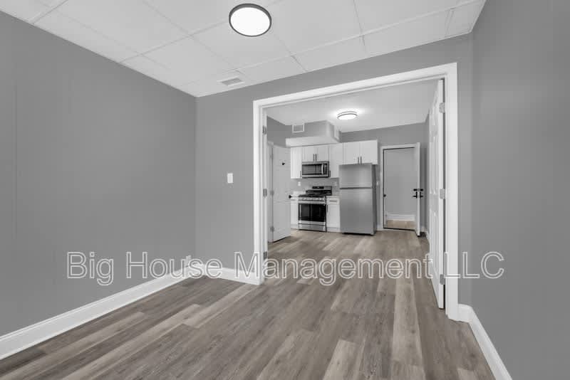 1725 Hollins St – photo 2