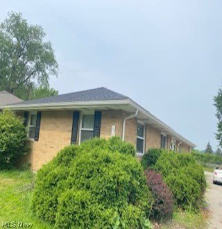 184 Kenwood Avenue – photo 2