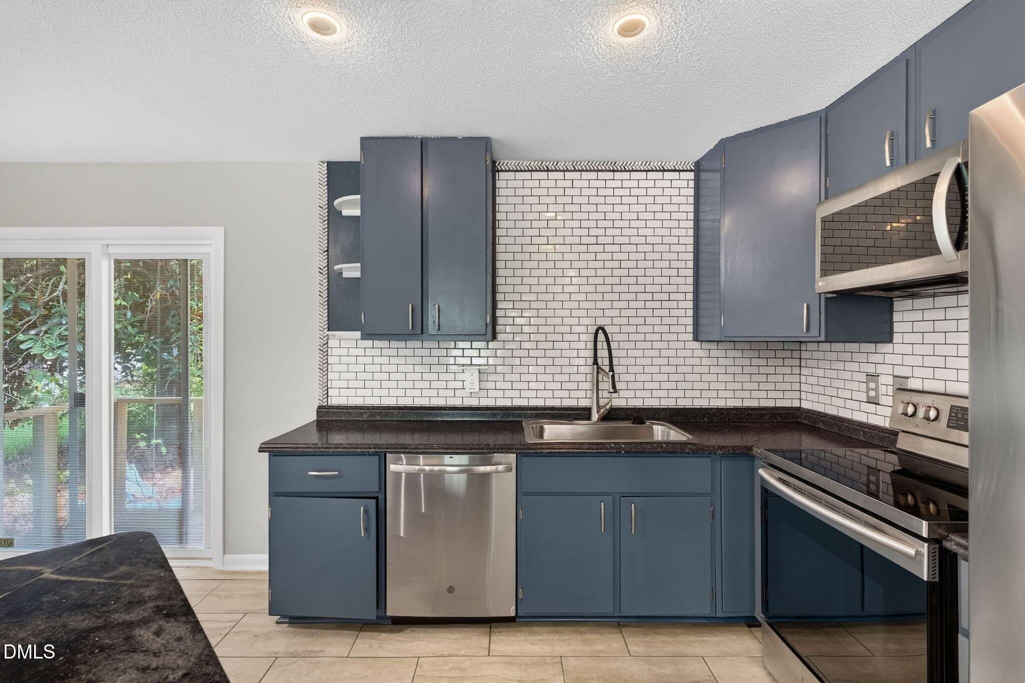 906 Vandora Avenue – photo 4