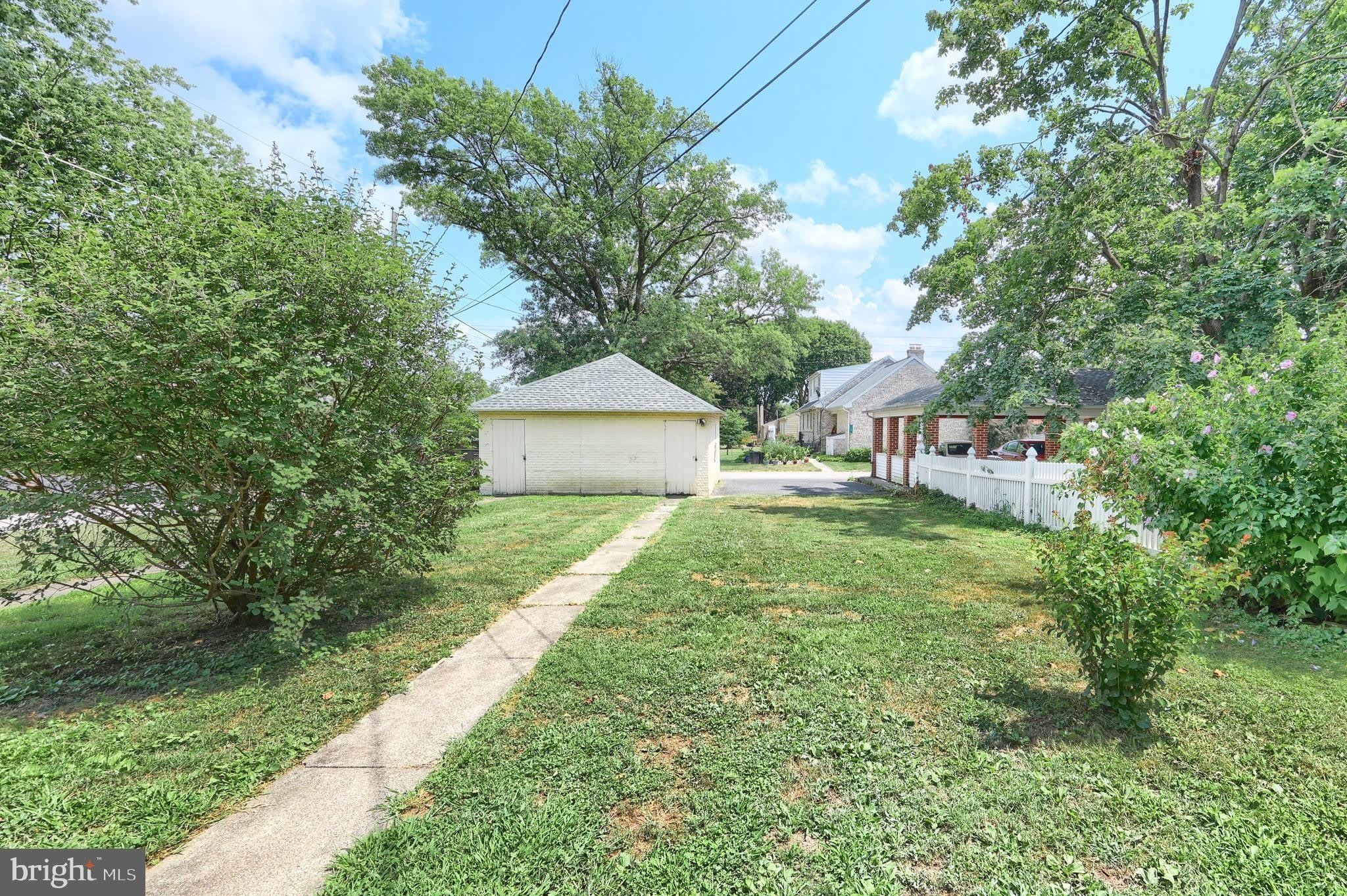 317 N STRATTON STREET – photo 4