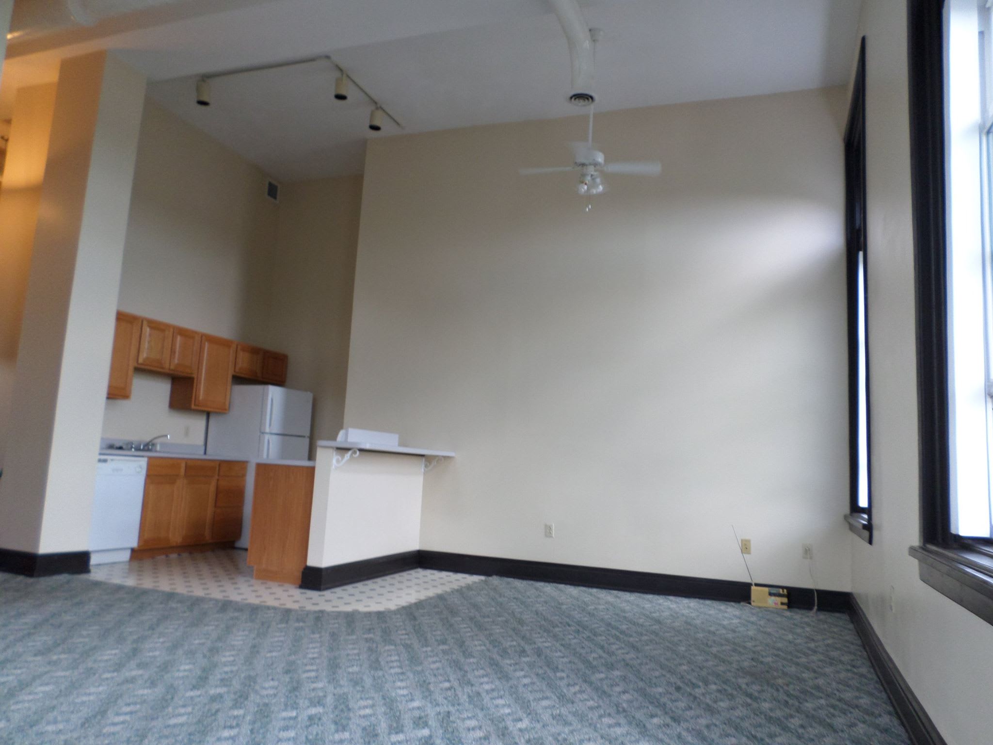 112 South Broadway Street – photo 4