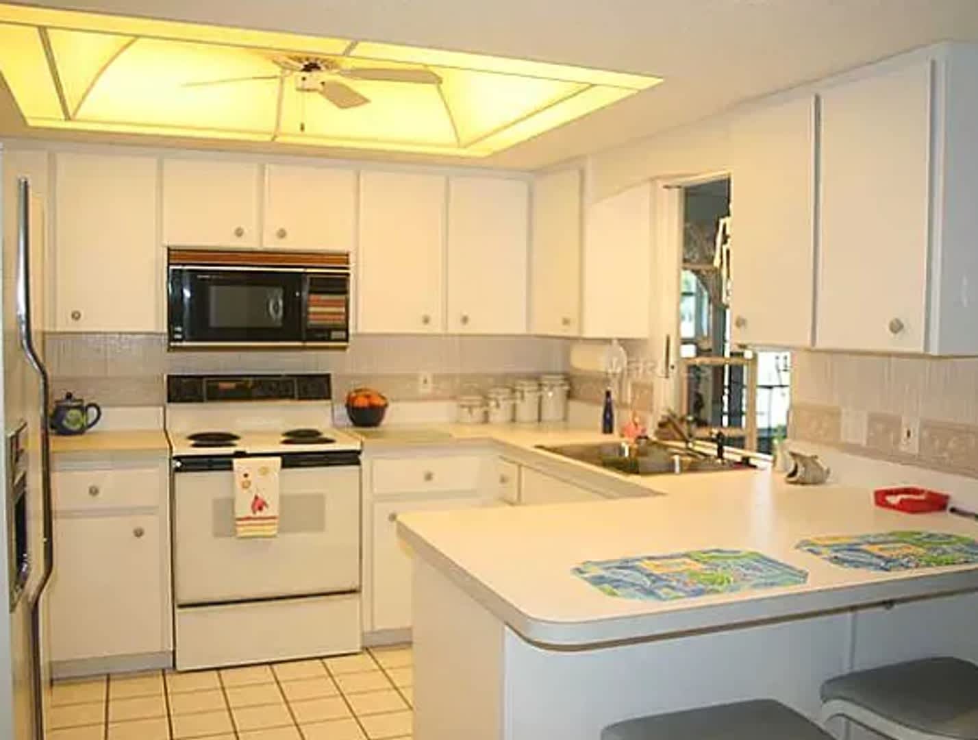 Beautiful home with private dock! – photo 2