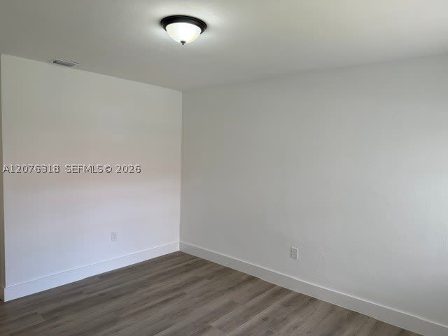 834 NE 5th Ave – photo 3