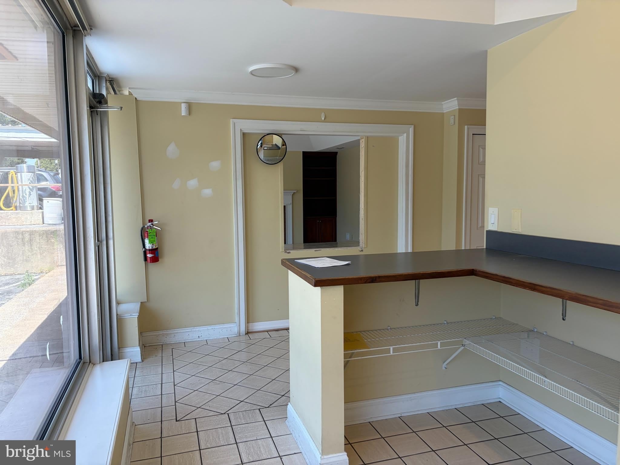 1901 STATE Street – photo 4