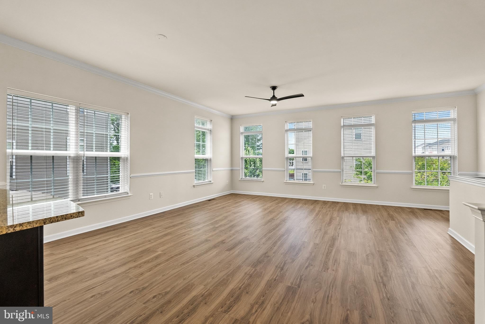 614 SAVILE ROW Terrace – photo 4