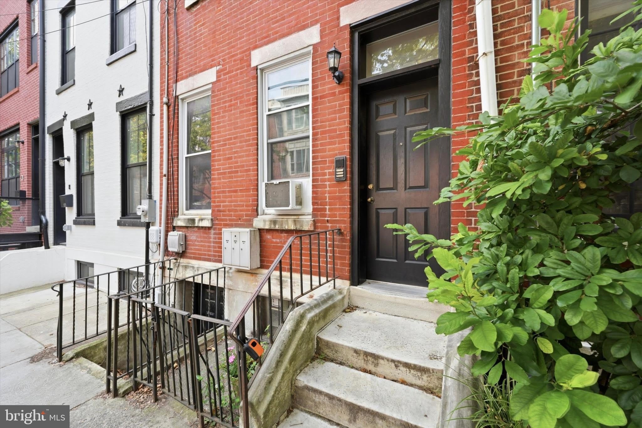 620 Catharine Street – photo 1
