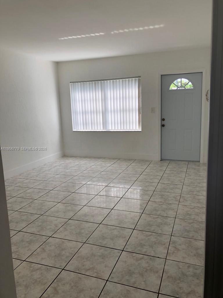 1385 NE 129th St – photo 3
