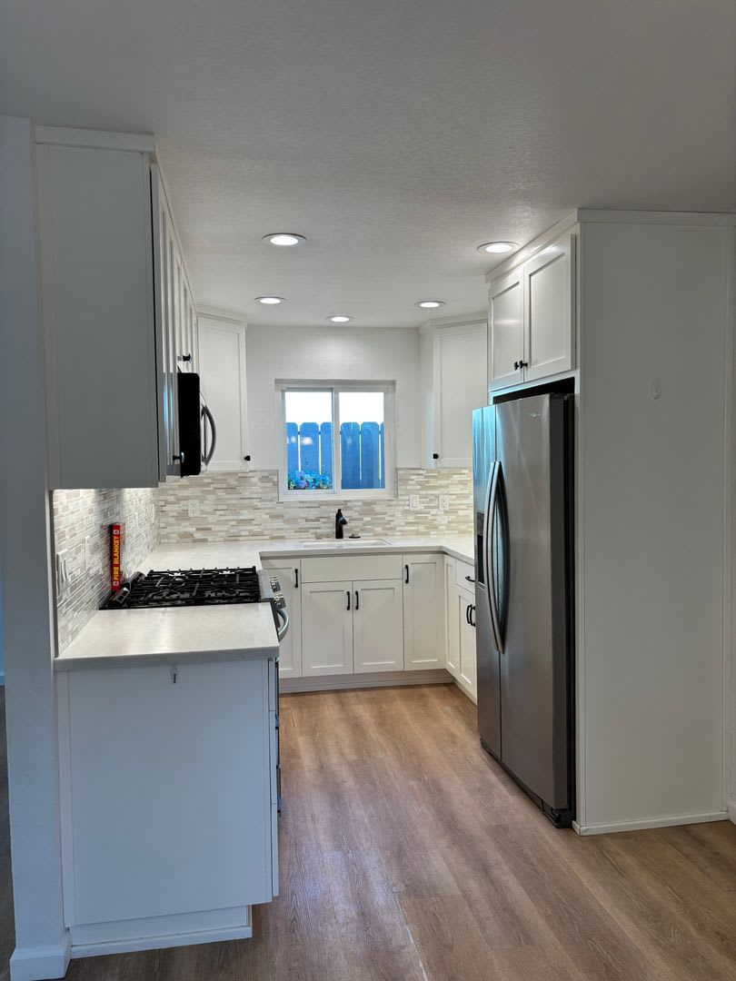 2 Bedroom 1 Bath Move In Ready in Beautiful Sierra Bonita 55+ Community – photo 3