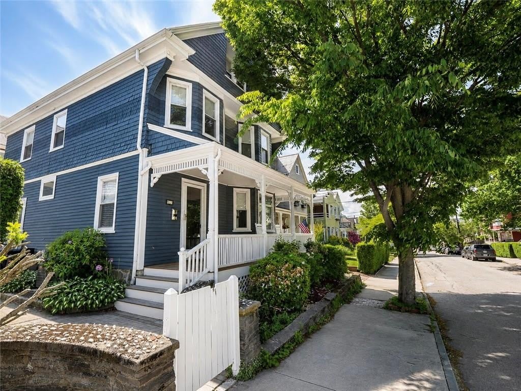 27 Mann Avenue – photo 2