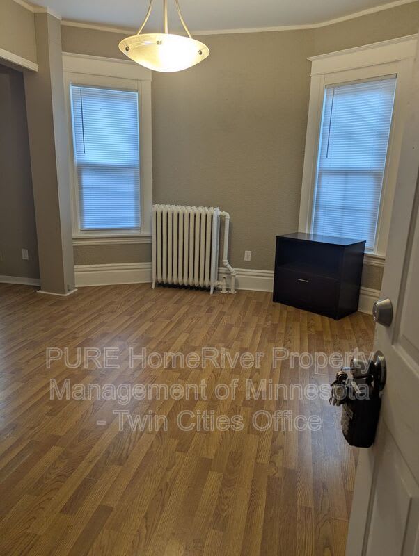 605 Van Buren Ave – photo 1