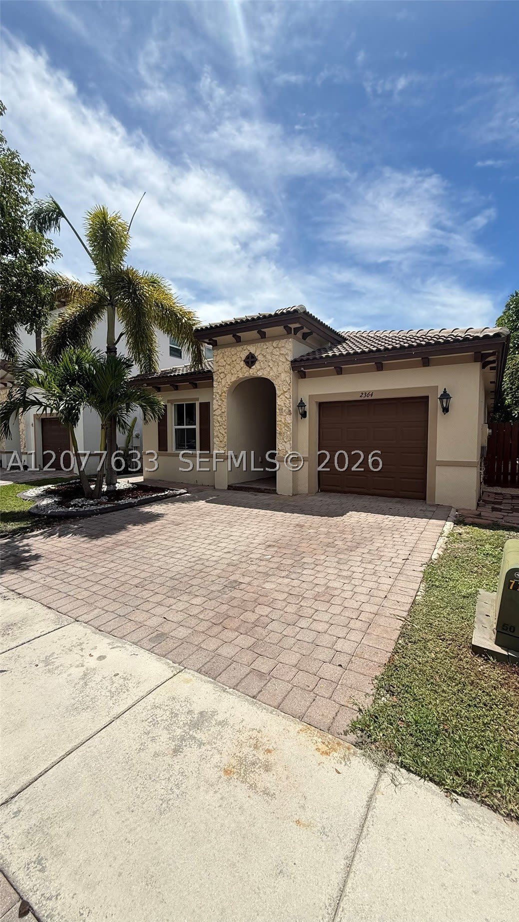 2364 NE 4th St – photo 2
