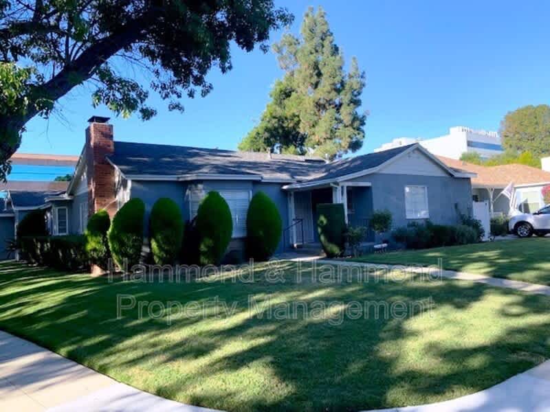 15483 Dickens St. – photo 1