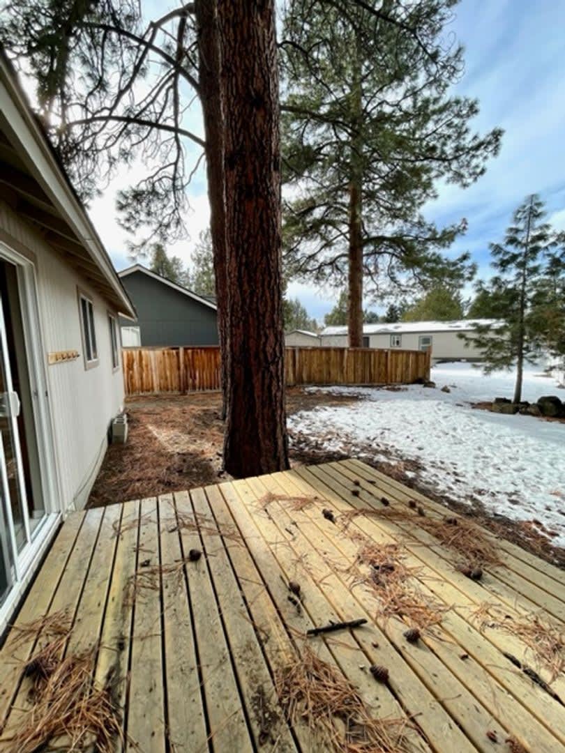 Beautiful 3 Bedroom Single Level home near Old Mill! – photo 1
