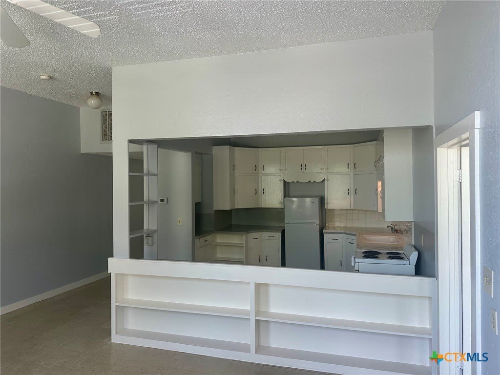 140 1/2 E San Antonio – photo 5