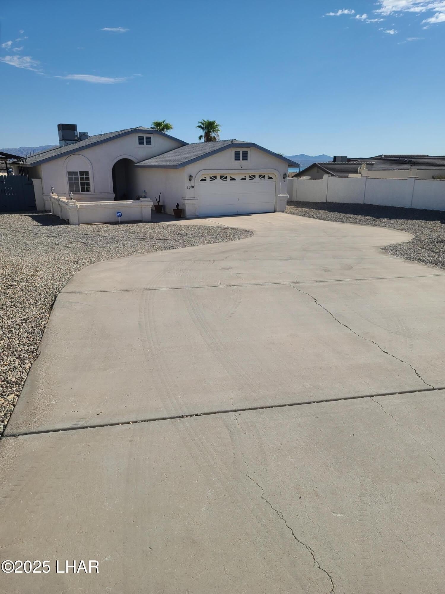 2010 Bombay Dr – photo 5