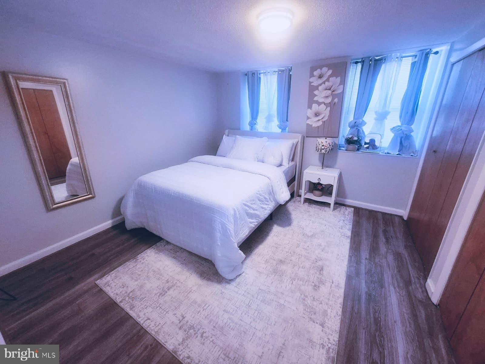 1835 VILLAGE GREEN Drive – photo 3