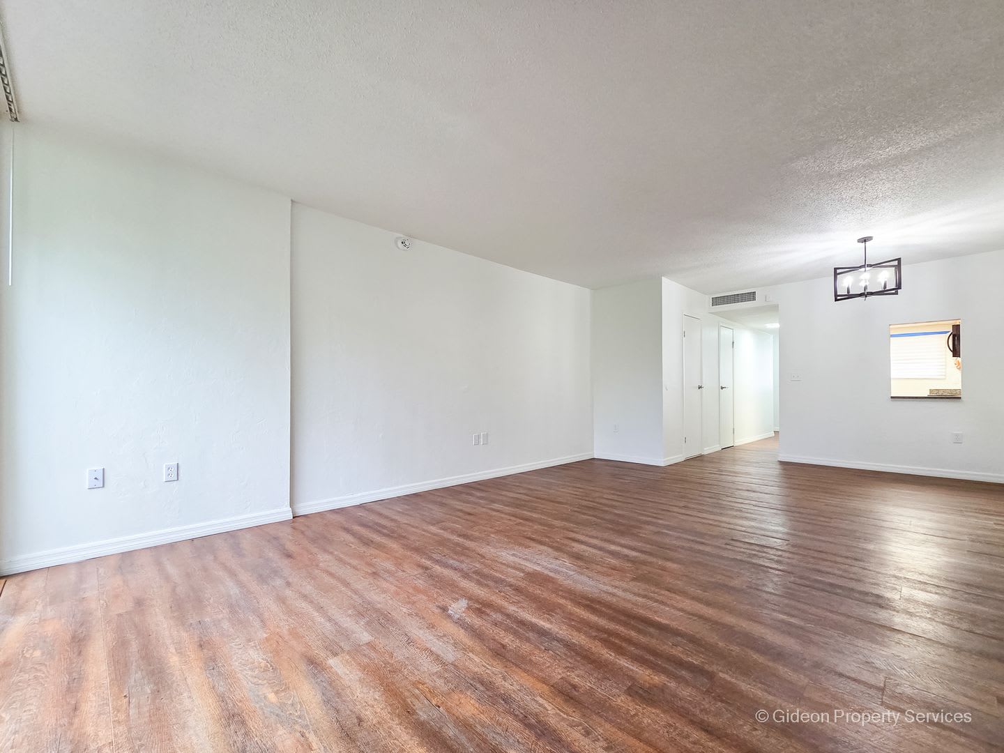 Spacious 3 Bedroom 2.5 Bath in Sparrow – photo 5