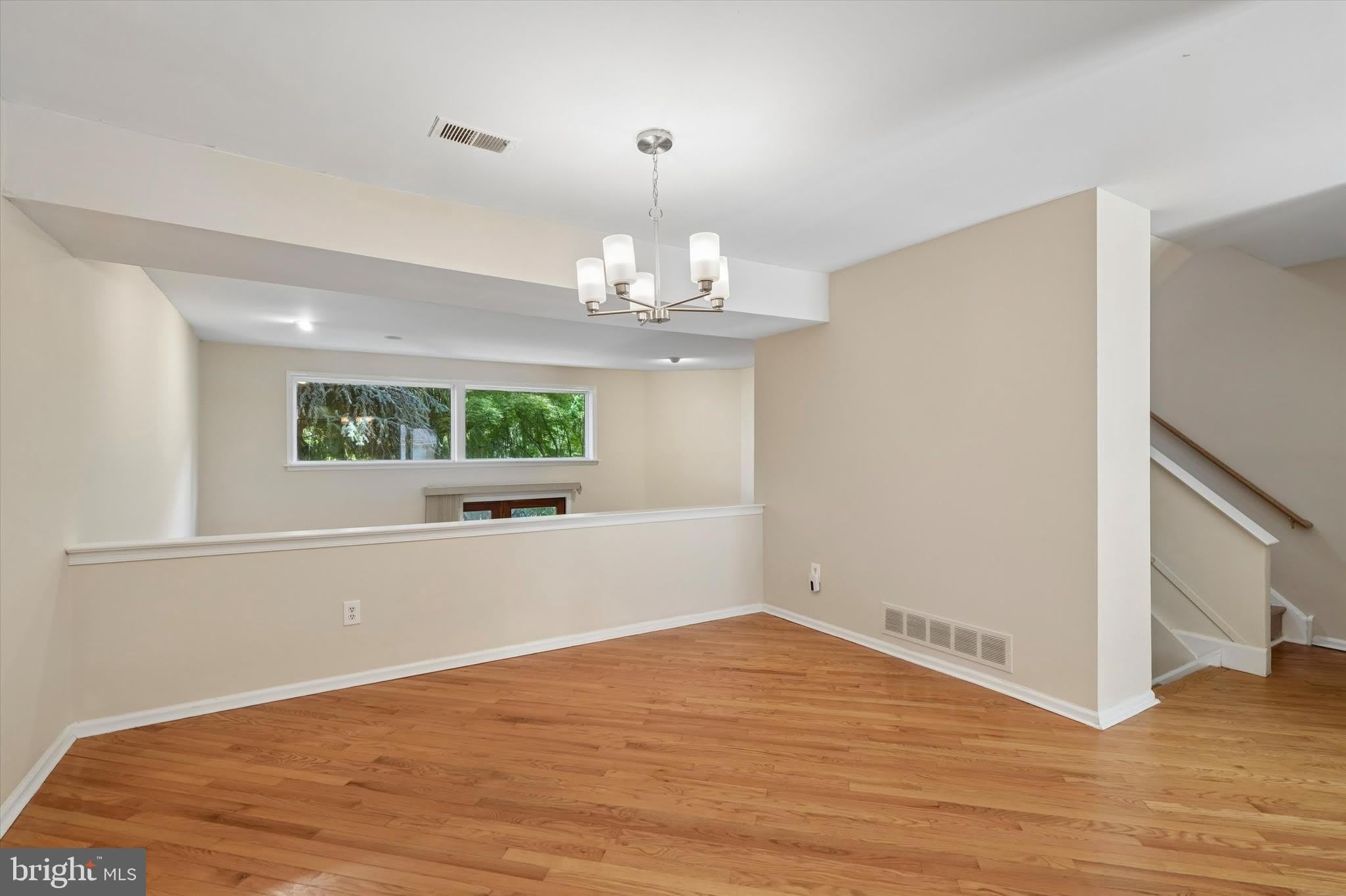 156 EATON Drive – photo 3