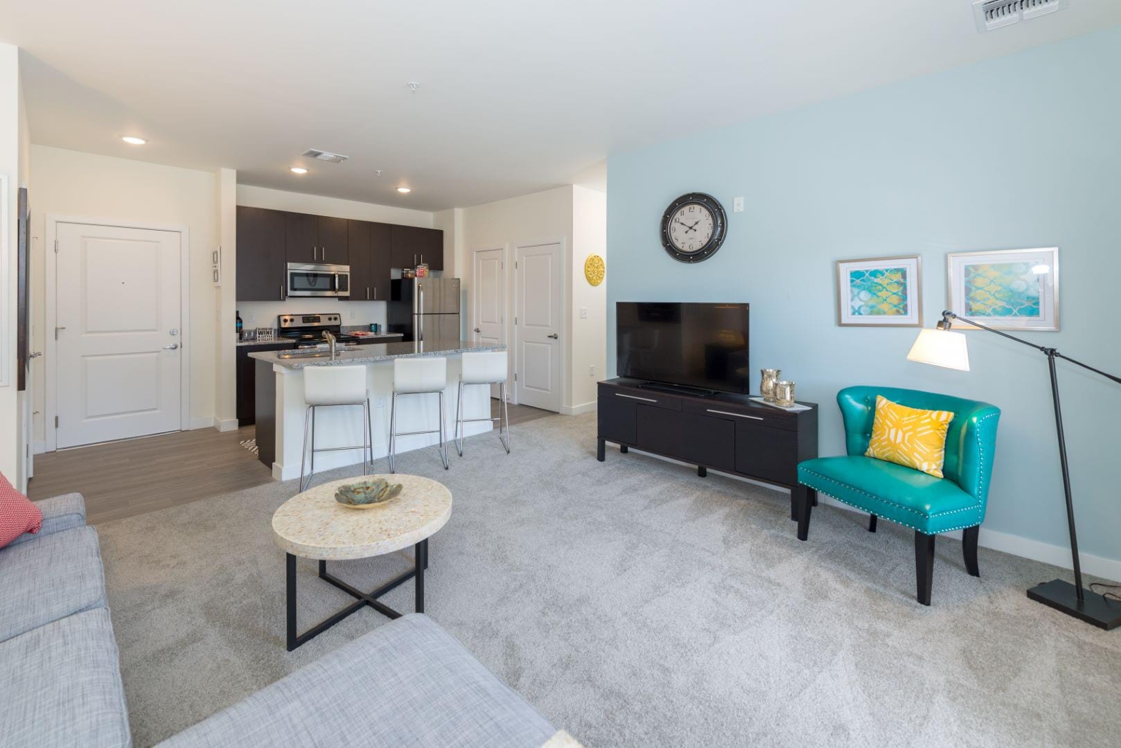 Diamond North Apartments – photo 3