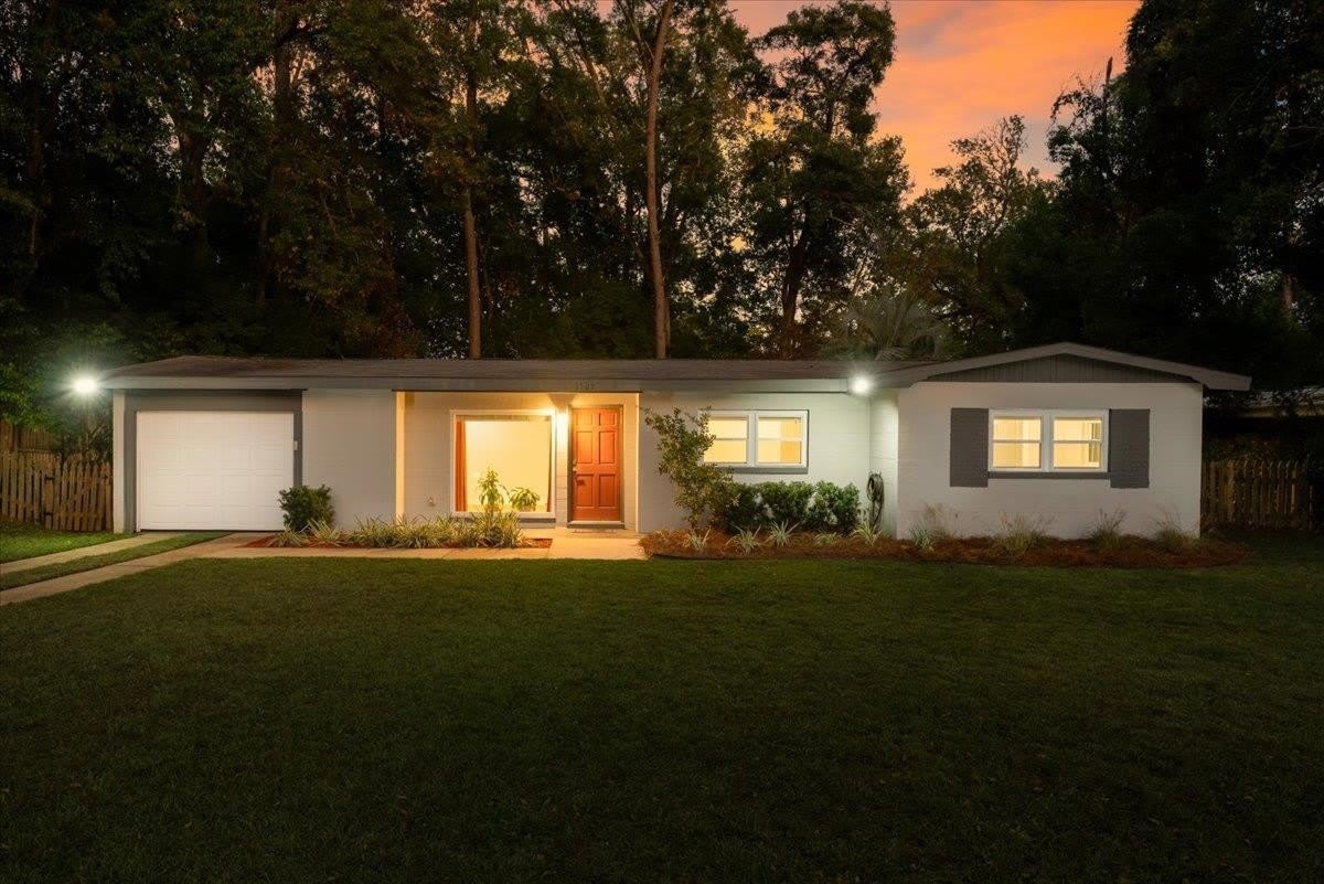 1707 Hall Drive – photo 2