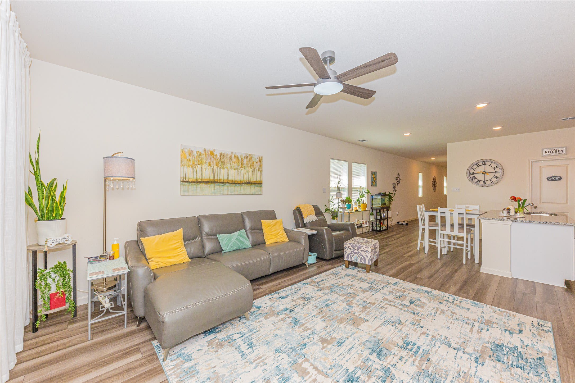 14114 Donahue Street – photo 5