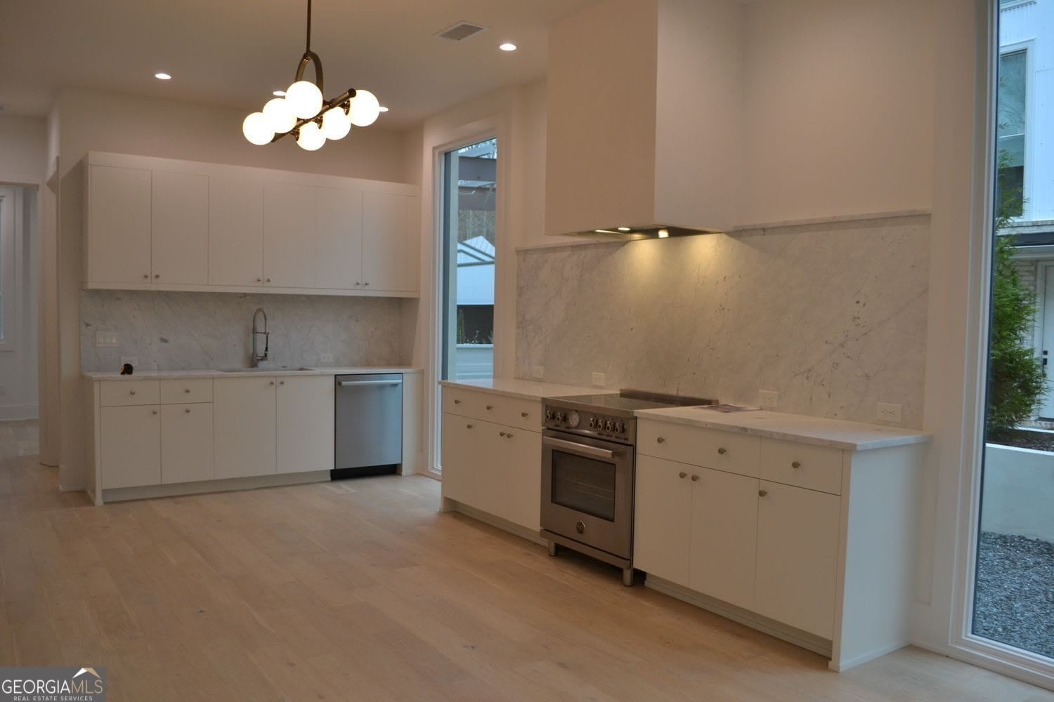 370 2nd Street – photo 5
