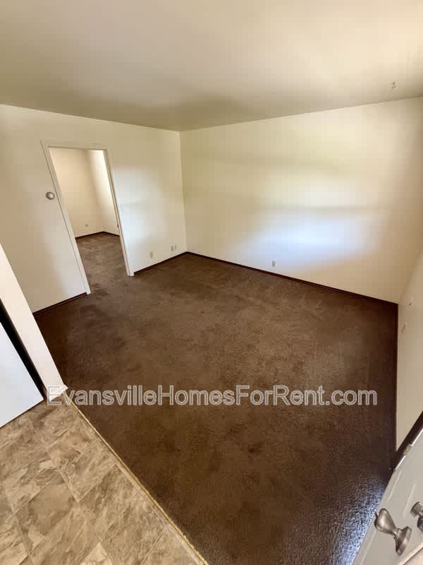 408 South Bosse Avenue – photo 5