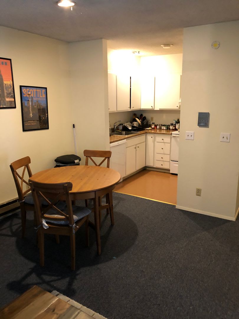 Fairlane Apartments 5520 – photo 1