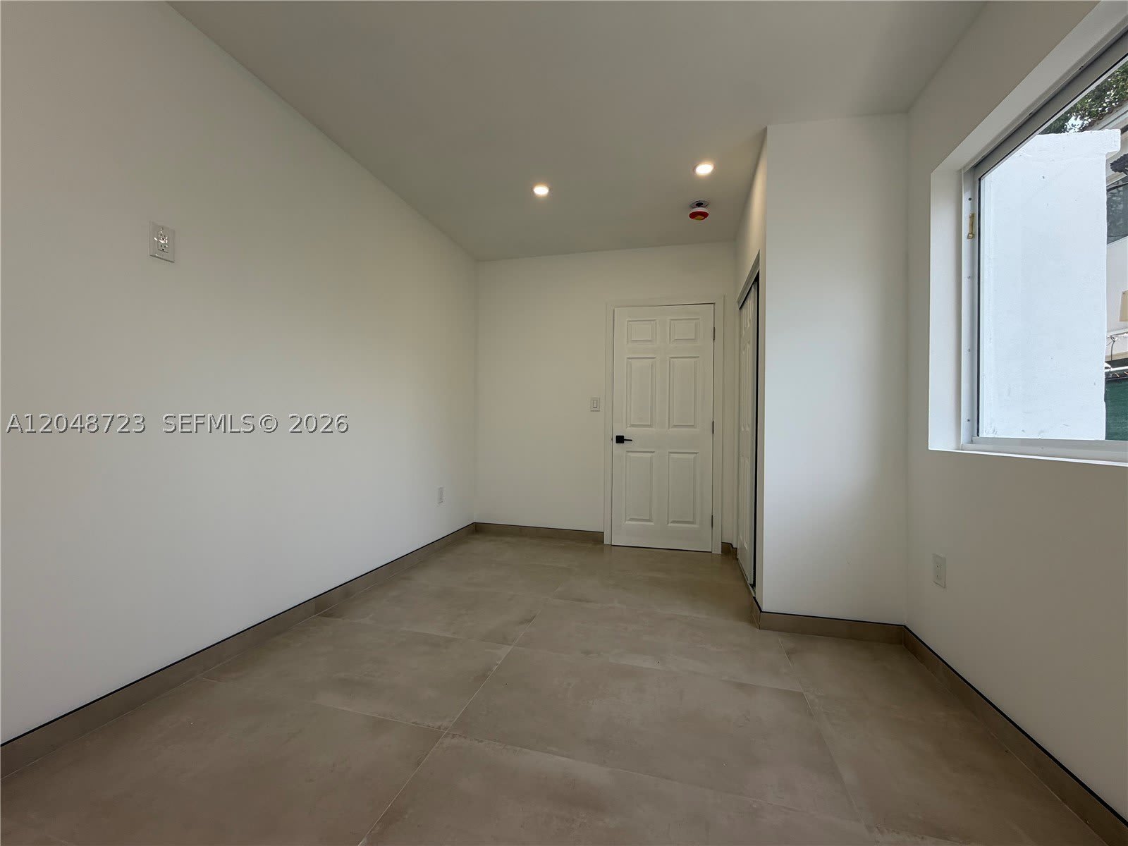 1235 Normandy Dr – photo 5
