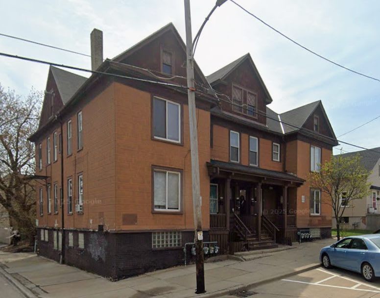 702 South 10th Street – photo 1