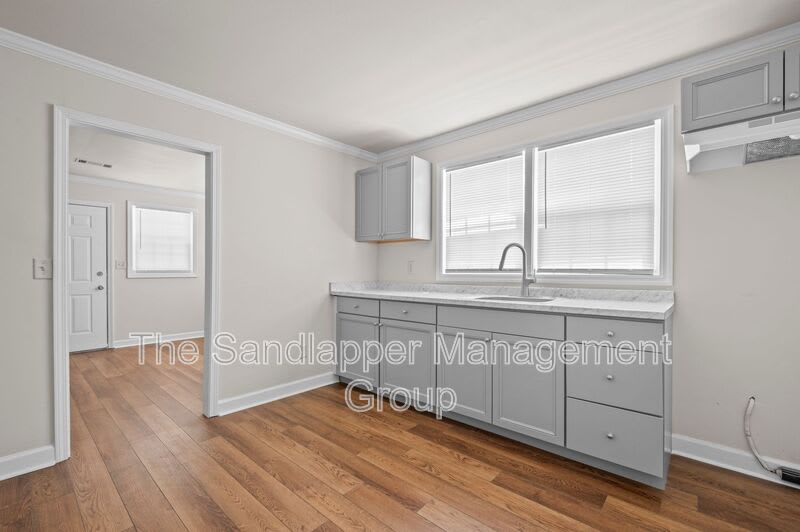 2214 Van Buren Avenue – photo 4