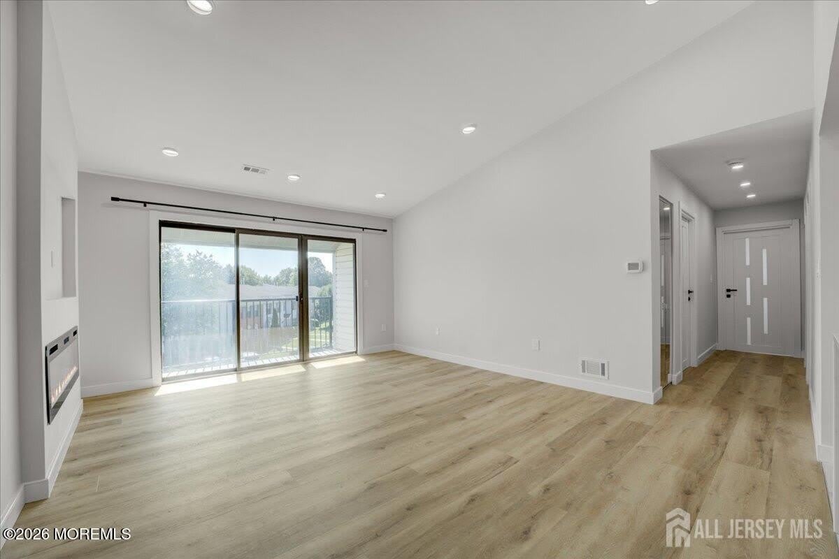 341 Danbury Lane – photo 5