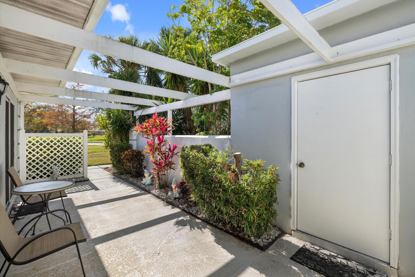 Seasonal Short-Term 2 Bedroom 2 Bathroom Villa at Augusta Villas in Plantation! – photo 4