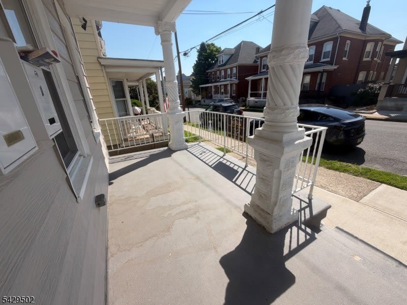 31 Glen Ave – photo 4