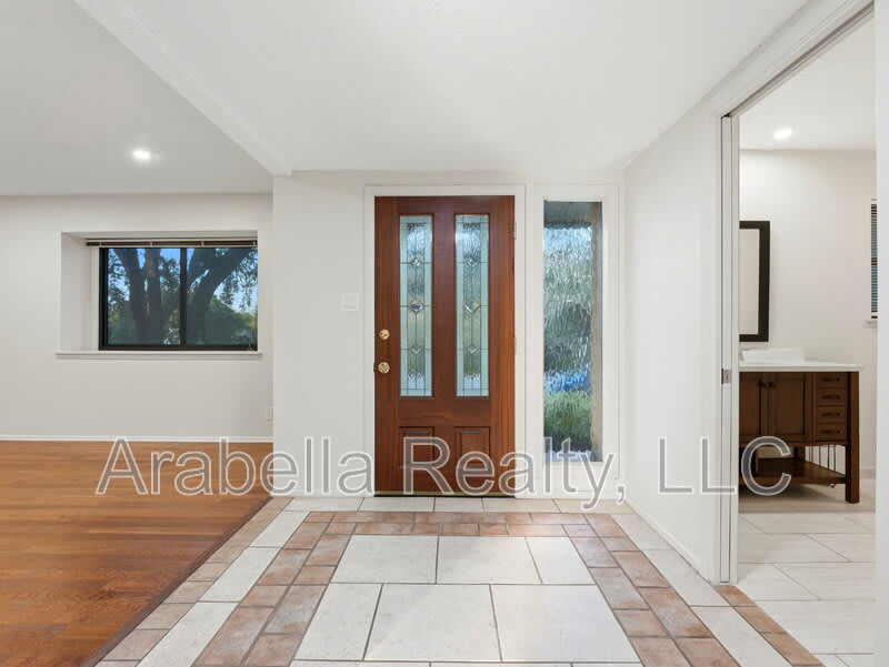 8607 Norwich Drive – photo 5