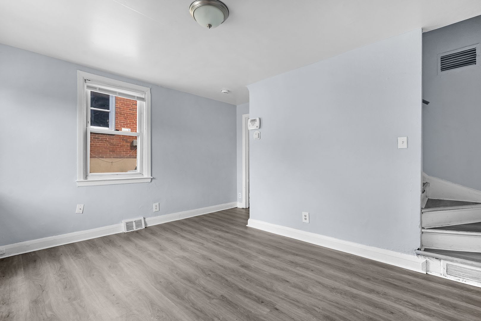 Newly Renovated 2 Bedroom In A Quiet Brooklyn Neighborhood – photo 4