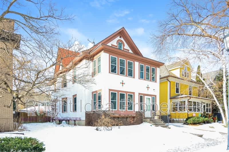 2104 Emerson Avenue South – photo 4