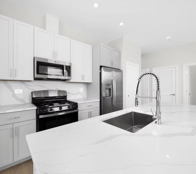 5071 North Northwest Highway – photo 2