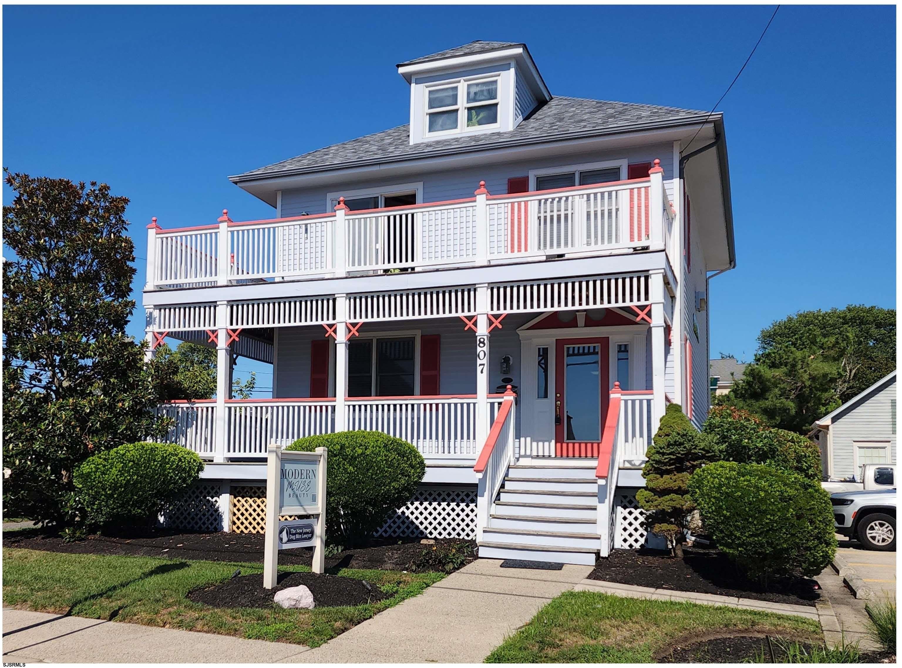 807 Bay Ave – photo 2