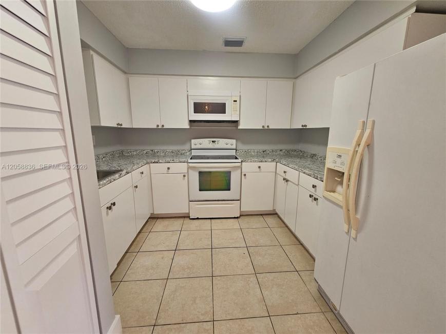 1373 NE 144th St – photo 2