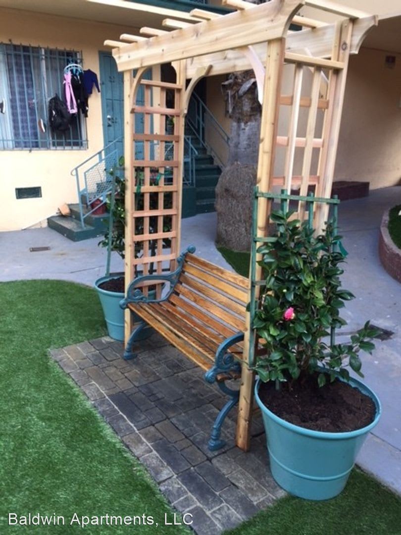Baldwin Hills Residences – photo 2