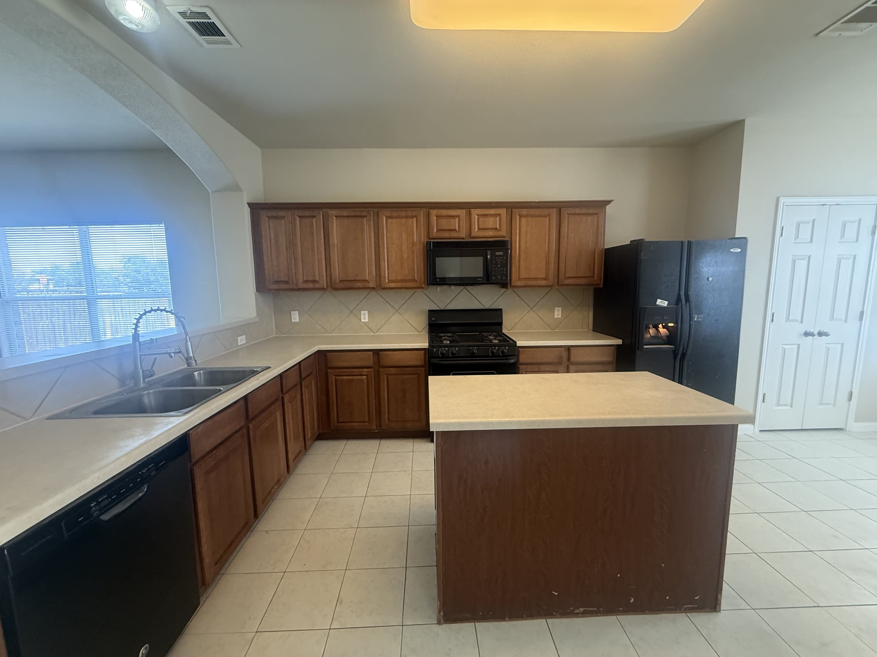 811 Shadow Creek Boulevard – photo 5