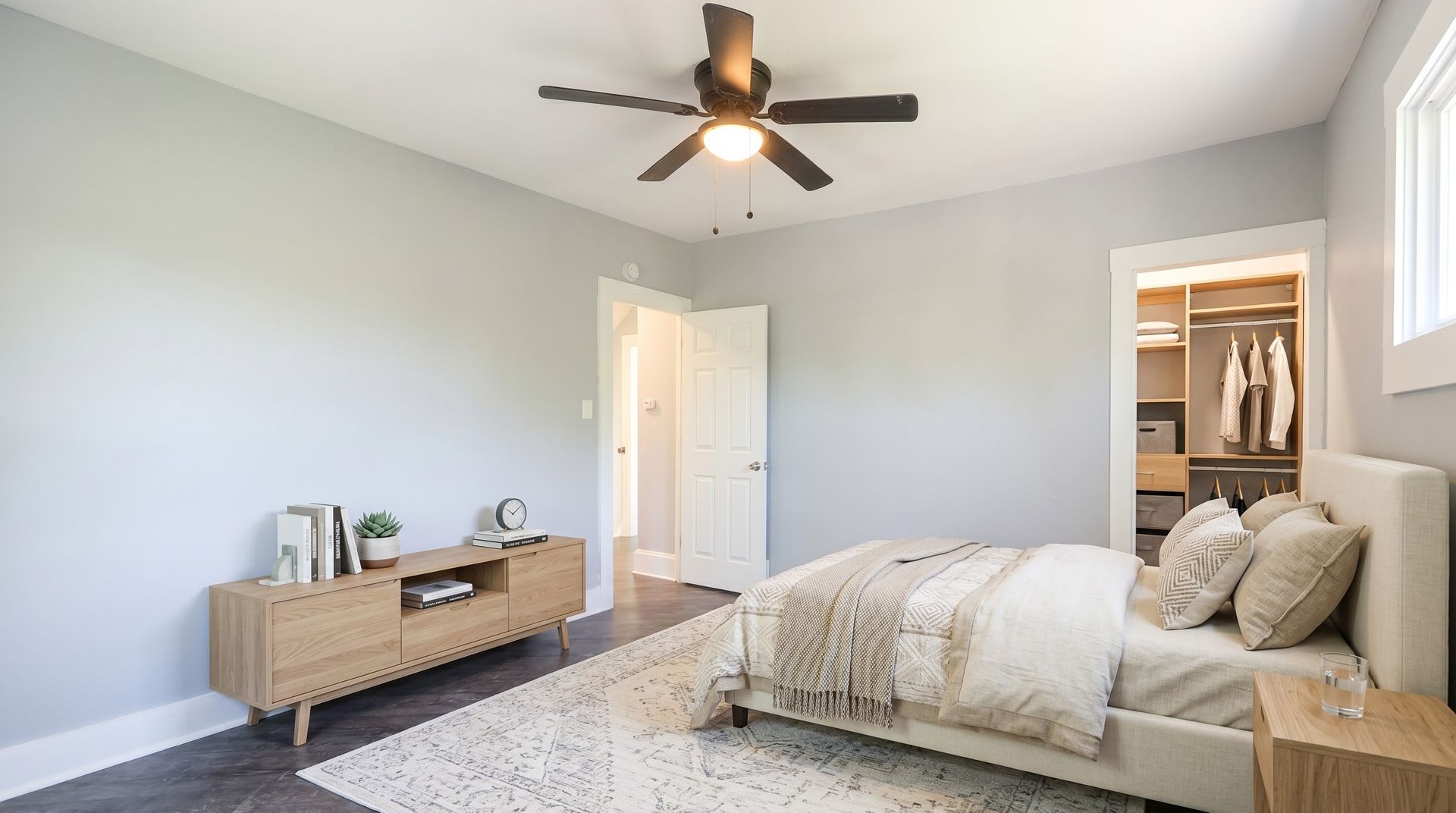 Large 4 Bedroom 1 5 Bathroom Eden And Cmha Section 8 Welcomed – photo 2