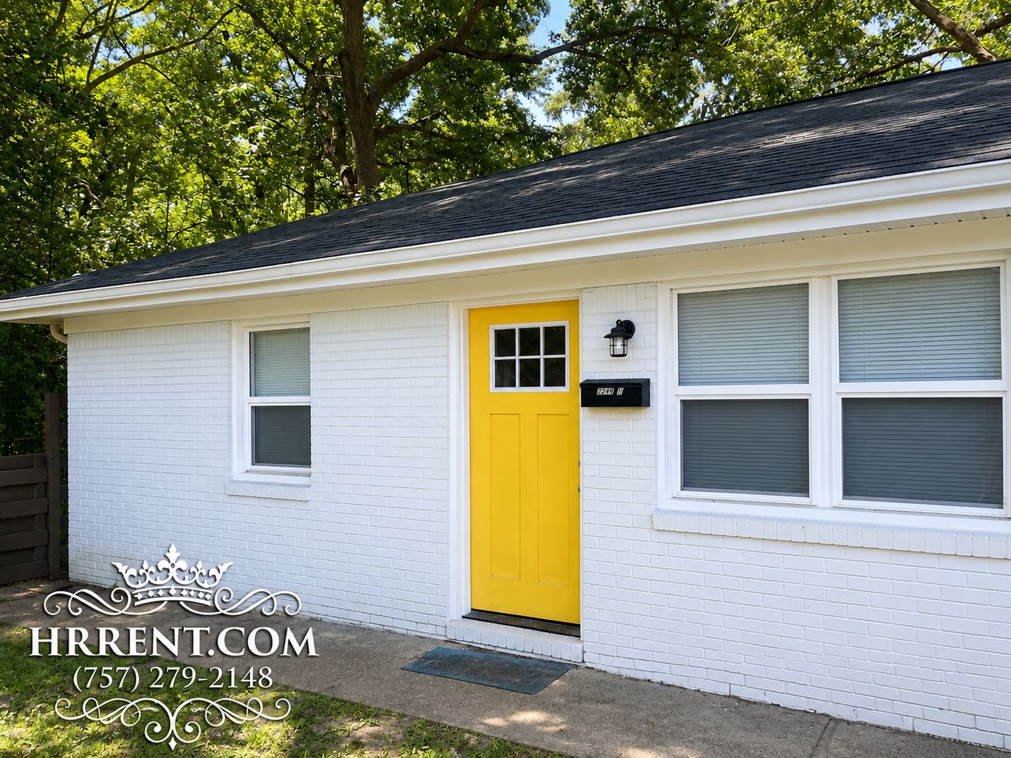 Newly Renovated 2 Bedroom 1 Bathroom Duplex Minutes away from Virginia Beach! – photo 2